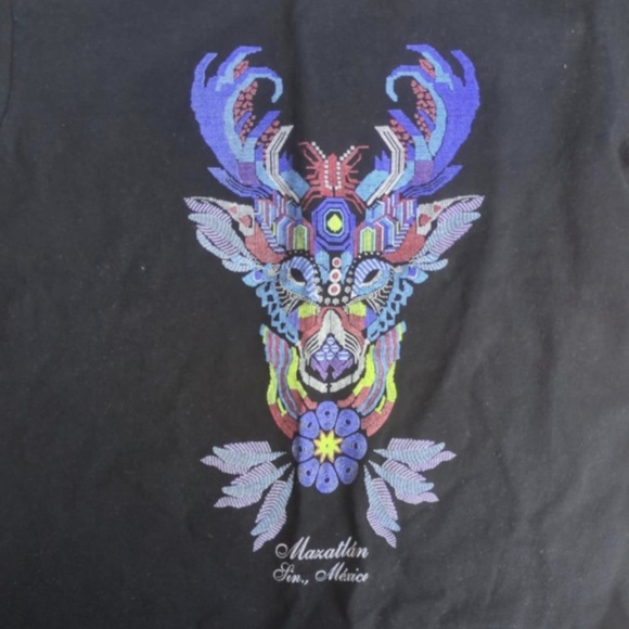 👉10/10$ T-shirt Aztec 4Y - Picture 3 of 3